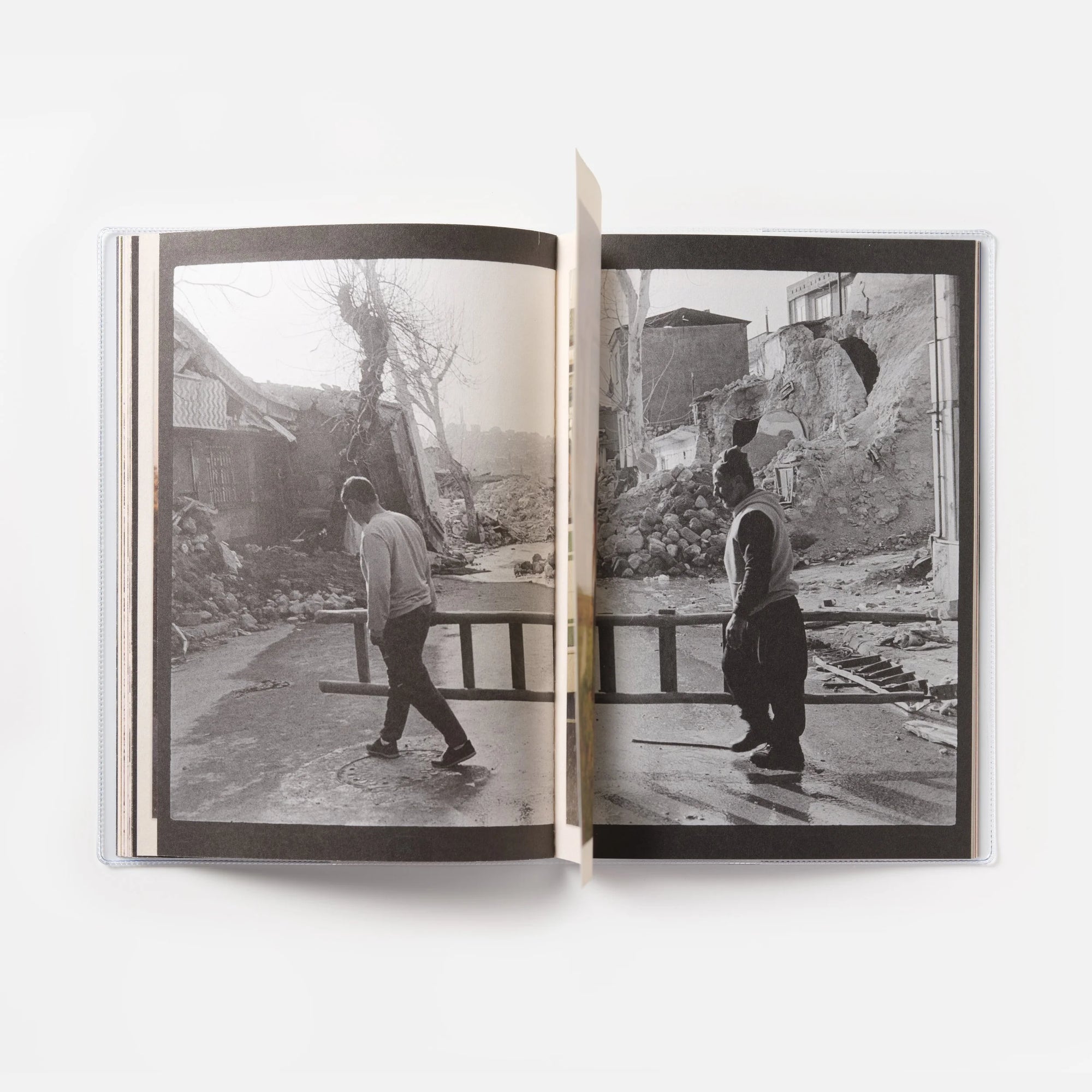 Zelzele : A Journey through the Earthquake Zone